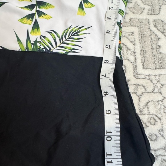 Pat Pat woman’s large one piece bathing suit. - Picture 7 of 9